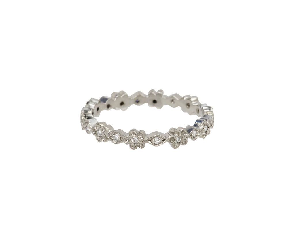 Tiny Scalloped Flower Band
