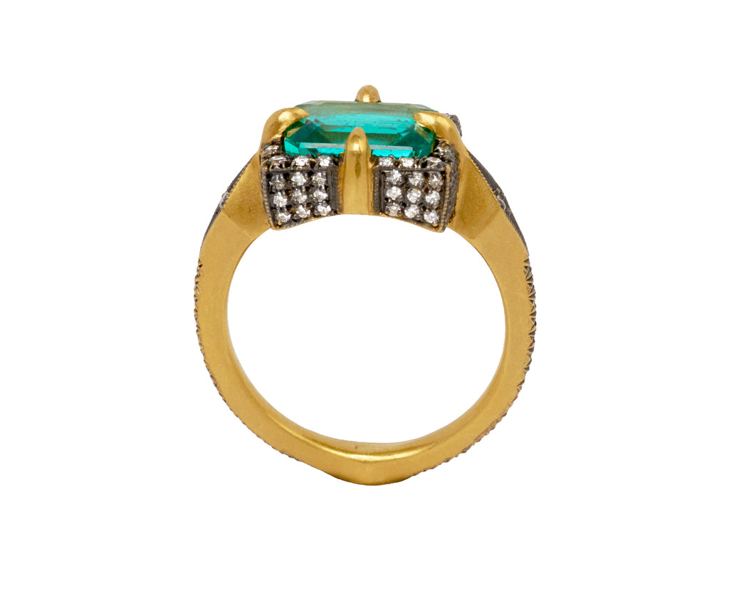 Zambian Emerald Venus Ring - TWISTonline 
