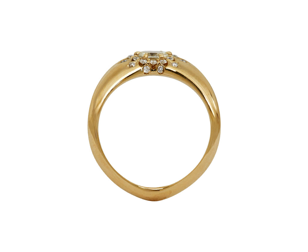 Petite Zaha Diamond & Halo Ring