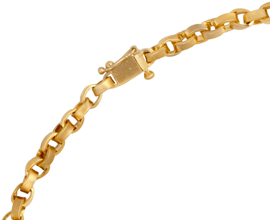 Darius Signature Chain Necklace Clasp Close Up