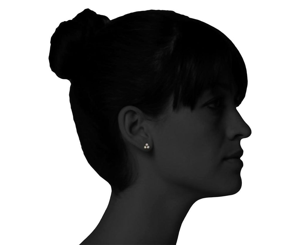 Pearl Clover Post Earrings - TWISTonline 