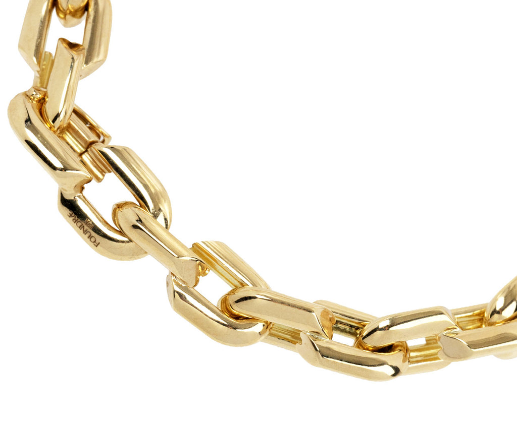 Foundrae Small Strong Hearts Love Link Chain Bracelet Close Up