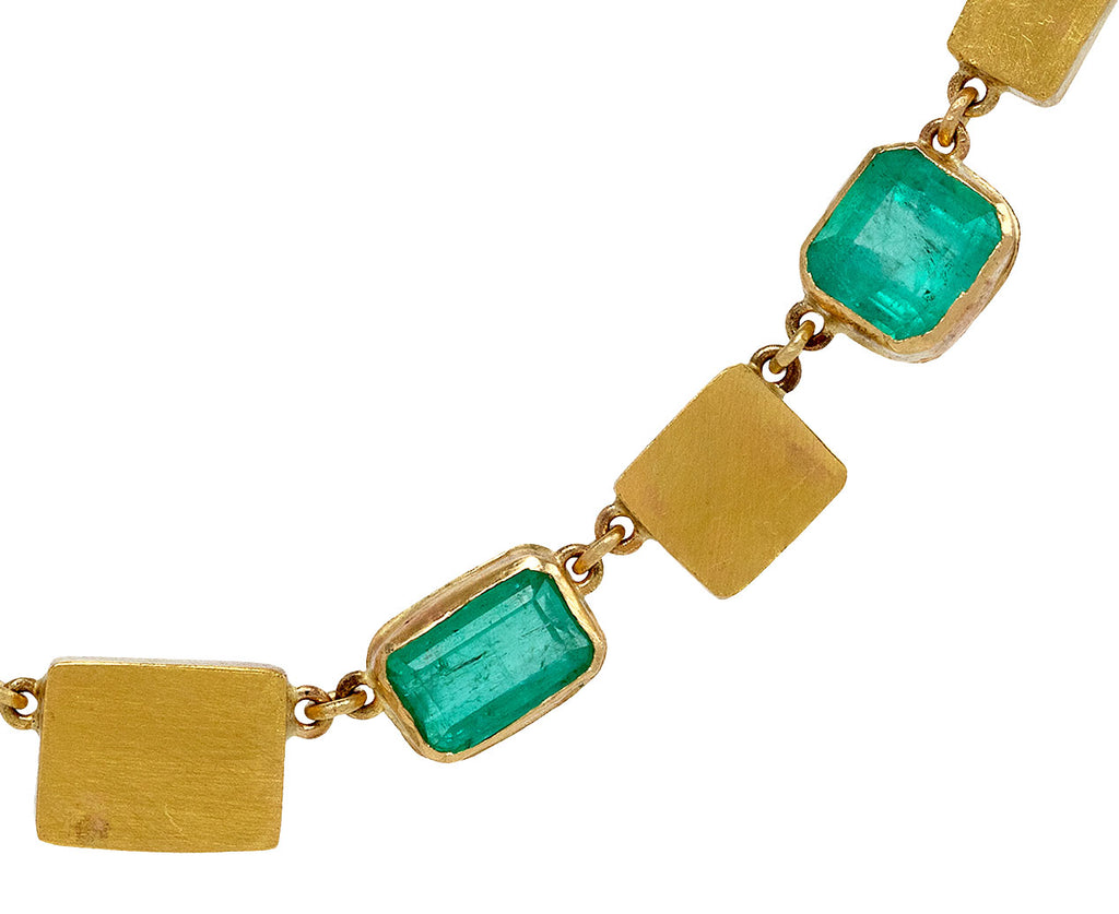 Judy Geib Lovely Bright Colombian Emerald Gold Box Necklace Close Up