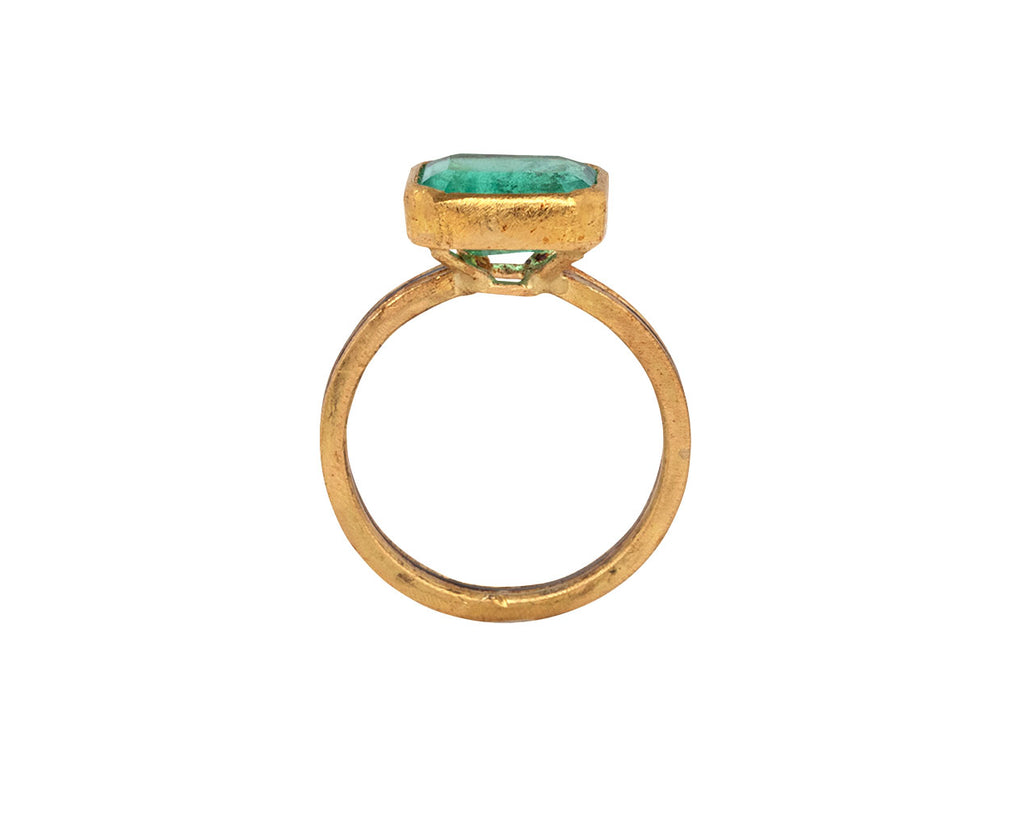 Judy Geib Lovely Colombian Emerald Ring Top View