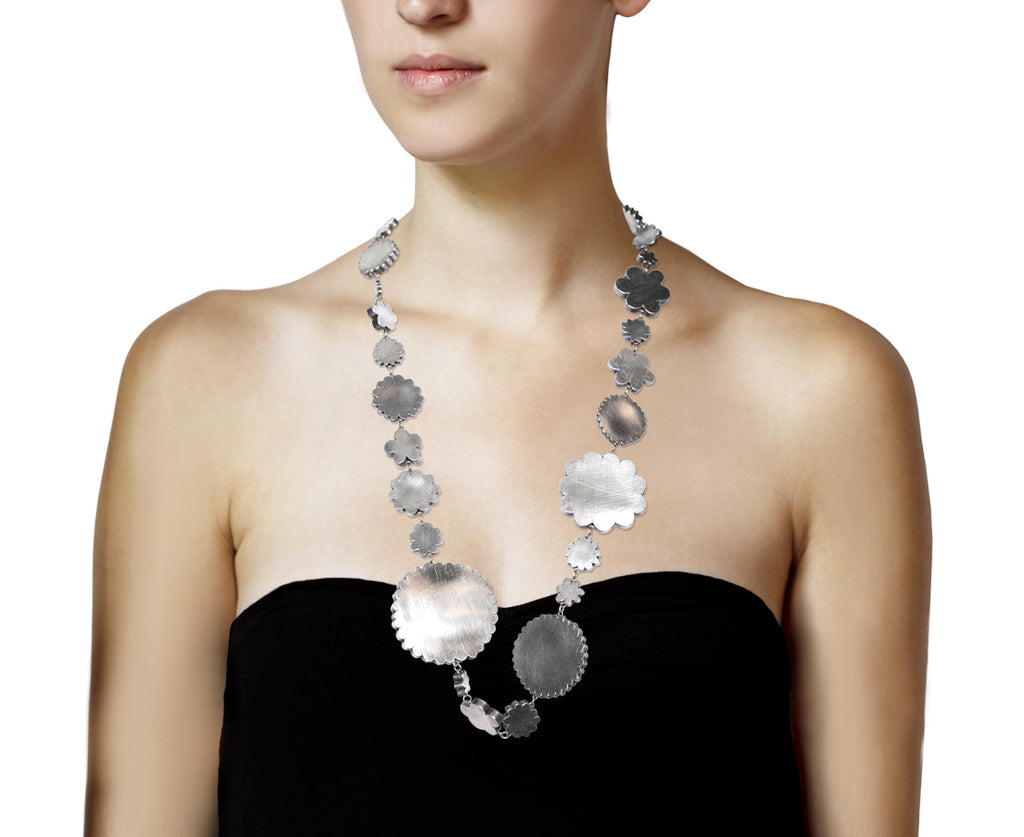 Superflat Silver Flowery Necklace