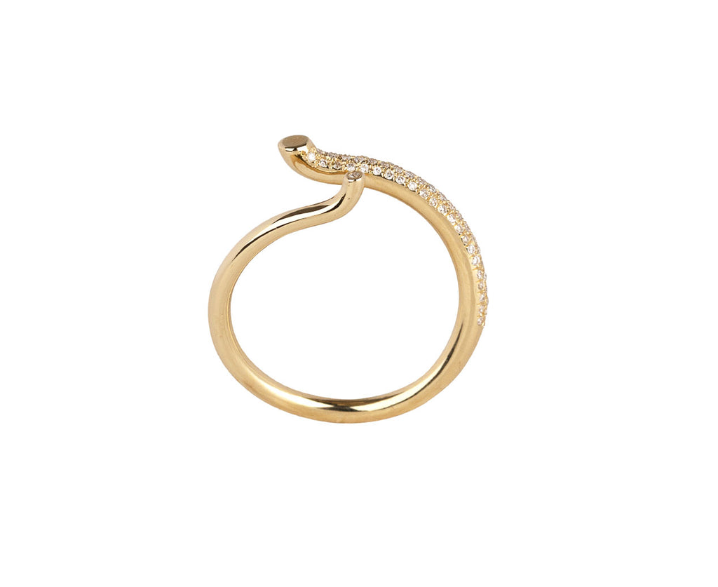 Kloto Gold and Diamond Curve Ring Top