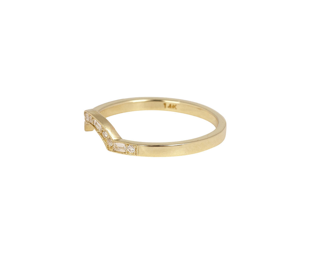 Diamond Staccato Arch Band