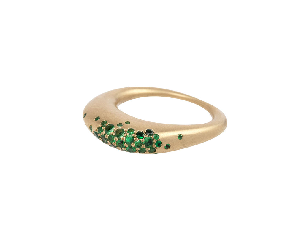 Nada Ghazal Tsavorite Small Urban Color Ring Side View