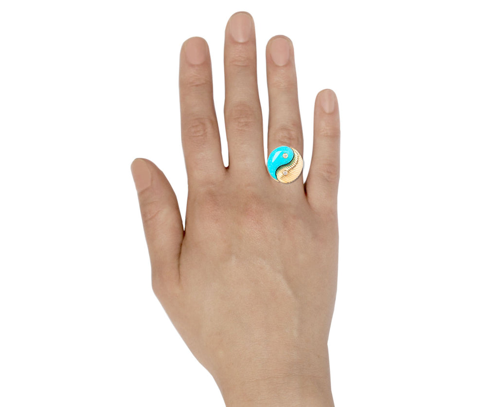 Vesper Ring Featuring a .47ct Blue Diamond Set in 20k Yellow, Size 6 – Ursa  Major