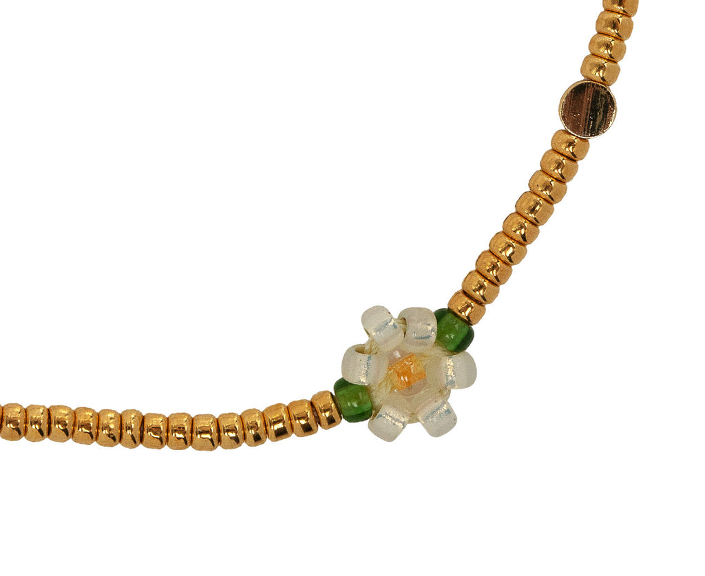 White Flower Gold Seed Bead Bracelet Close Up