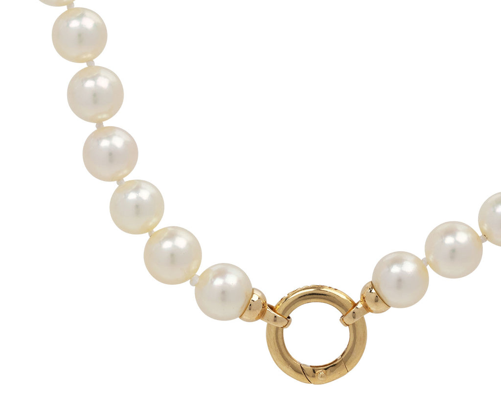 Storrow Tapered Japanese Akoya Pearl Howie Necklace Close Up Clasp