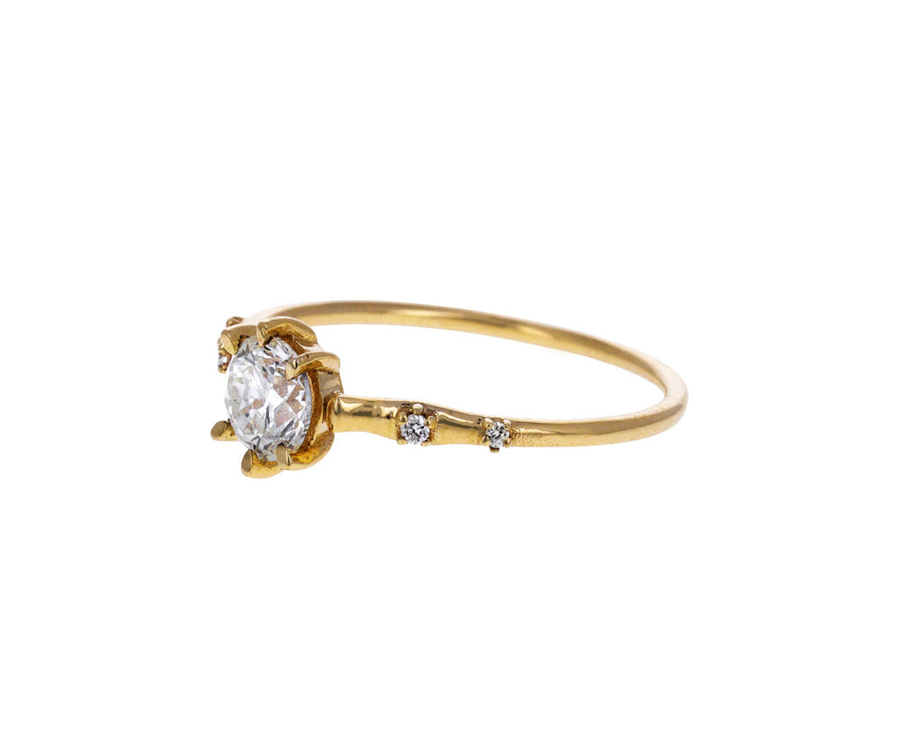 Round Diamond Ingenue Solitaire