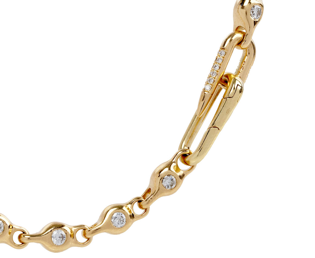 Uniform Object Double Sided Diamond Chain Necklace Clasp Close Up