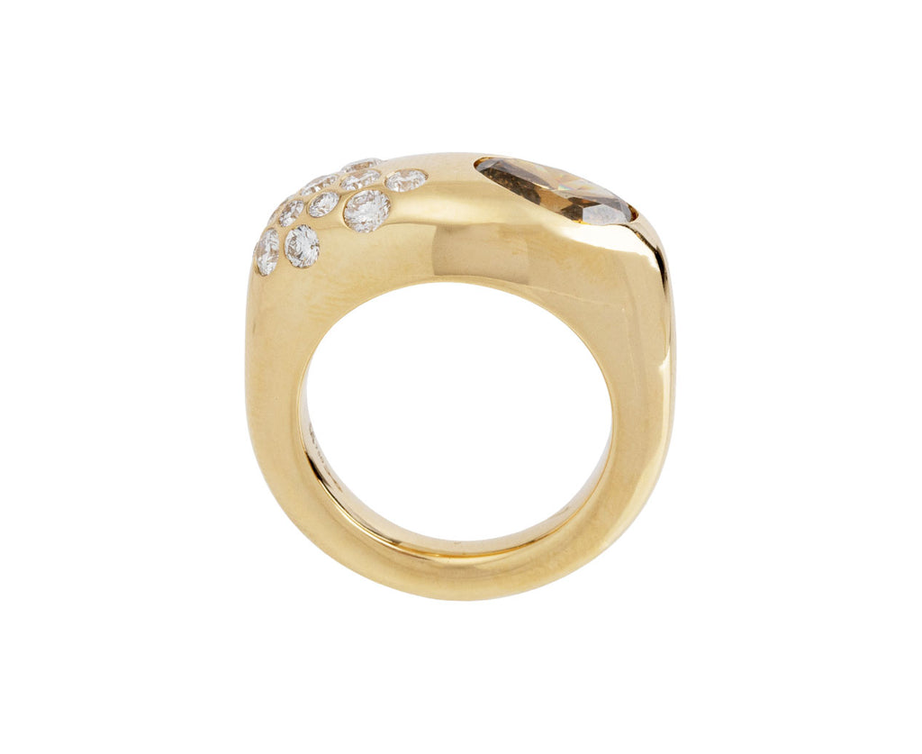 Uniform Object Champagne Diamond Dowry Ring Top