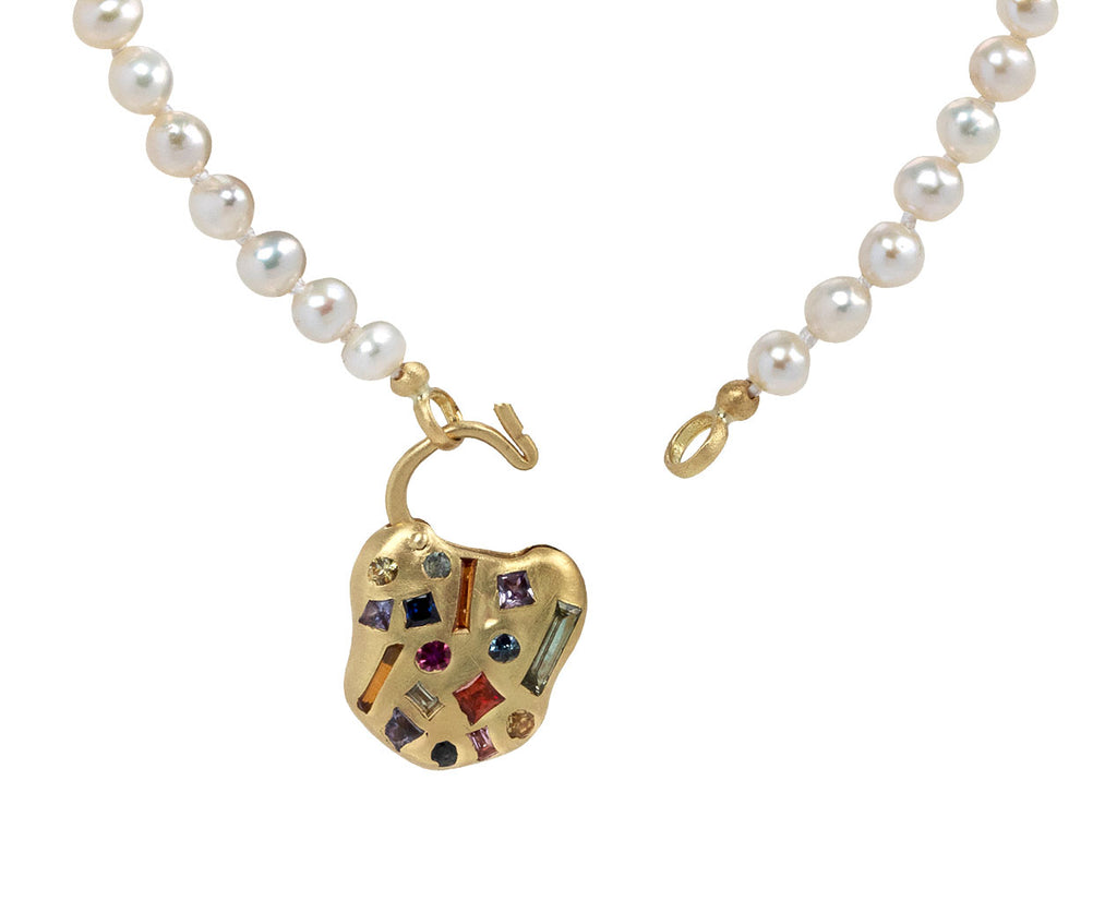 Polly Wales Small Harlequin Coeur de Confetti Pearl Necklace Clasp Open