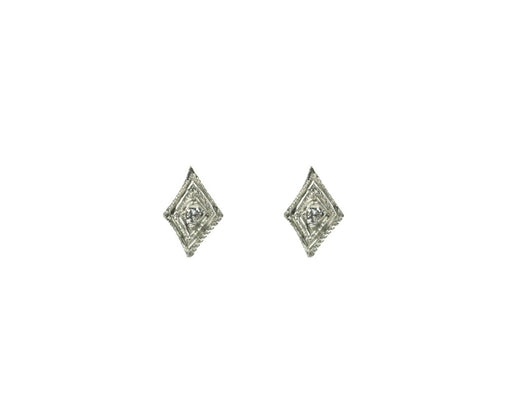 Teensy Diamond Posts - TWISTonline 
